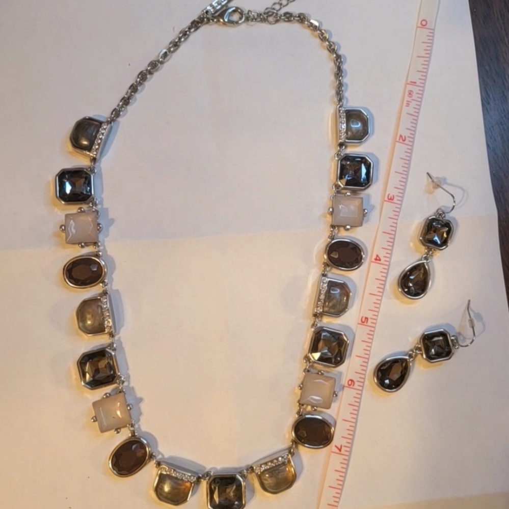 White House Black Market Statement Necklace w/Earrings